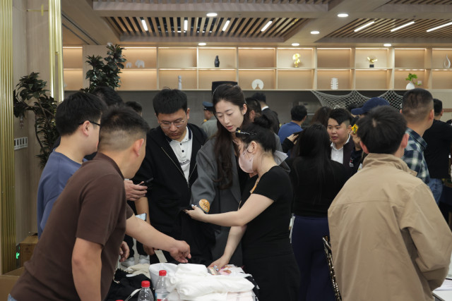 河北“擴(kuò)流增量促發(fā)展”系列活動(dòng)之唐山選品會(huì)在遷安圓滿舉行，日用百貨銷售掀起新熱潮